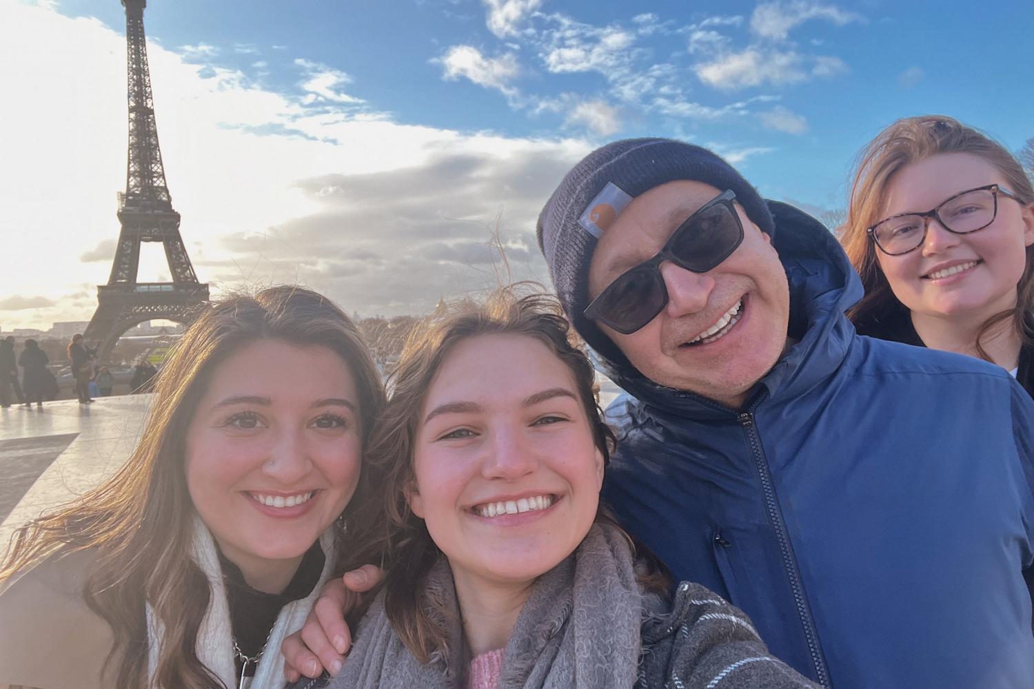 Prof. Pascal Rollett and students take a photo on the Paris J-Term study tour.